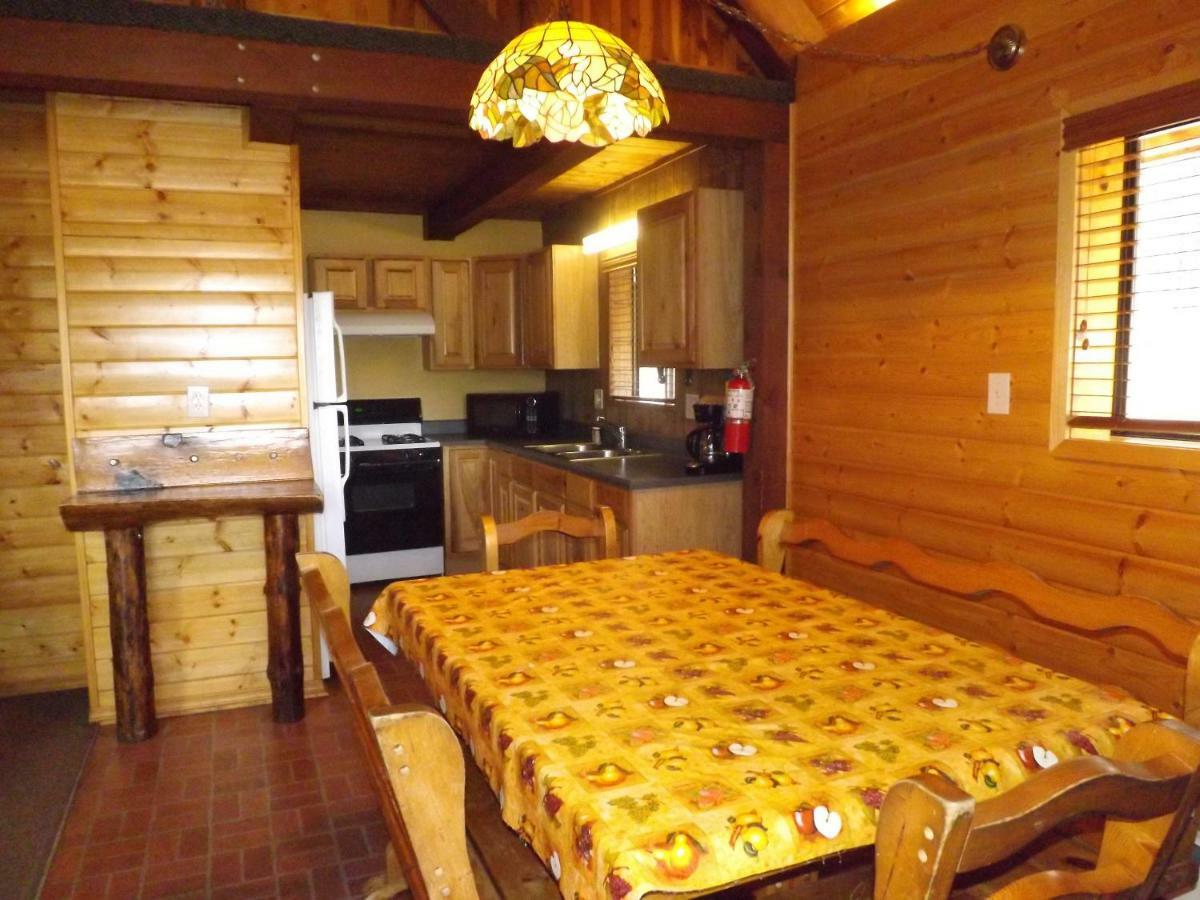 Arizona Mountain Inn & Cabins Флегстафф Екстер'єр фото